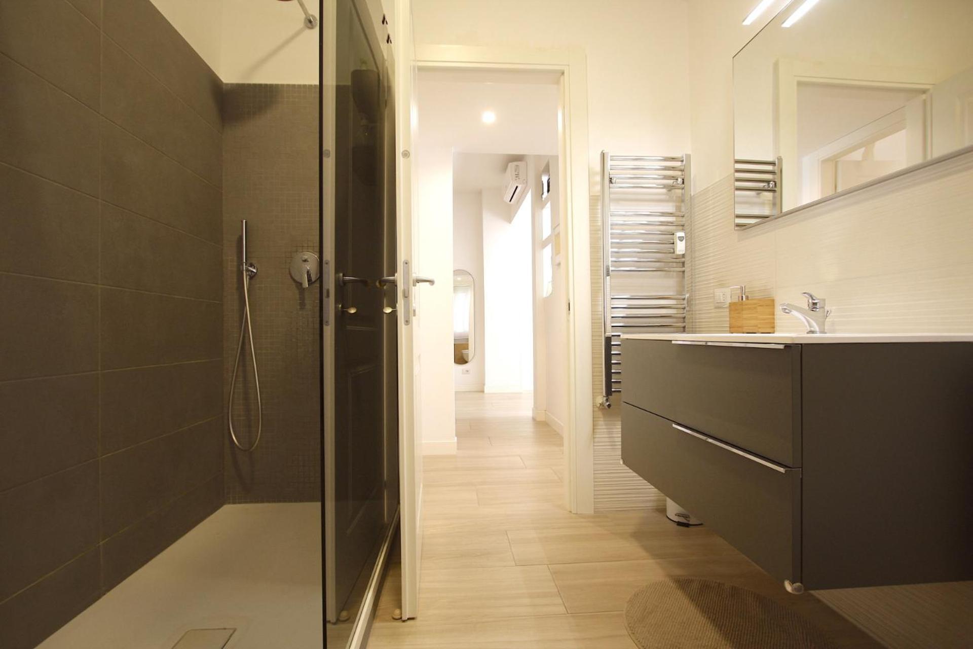 Tana House Roma